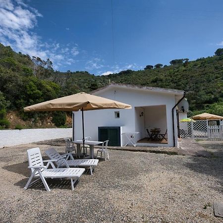 Alloggi Del Mirto A Morcone - Goelba Capoliveri  Buitenkant foto