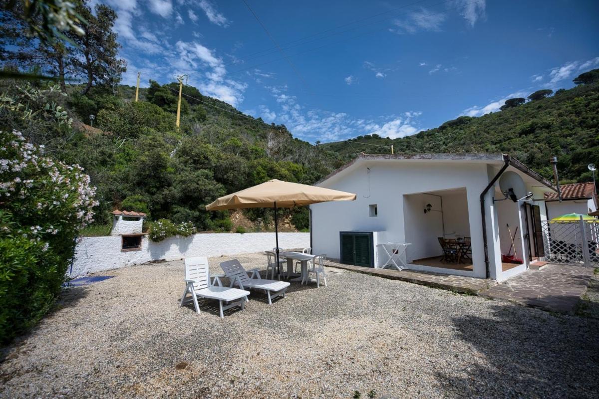Alloggi Del Mirto A Morcone - Goelba Capoliveri  Buitenkant foto